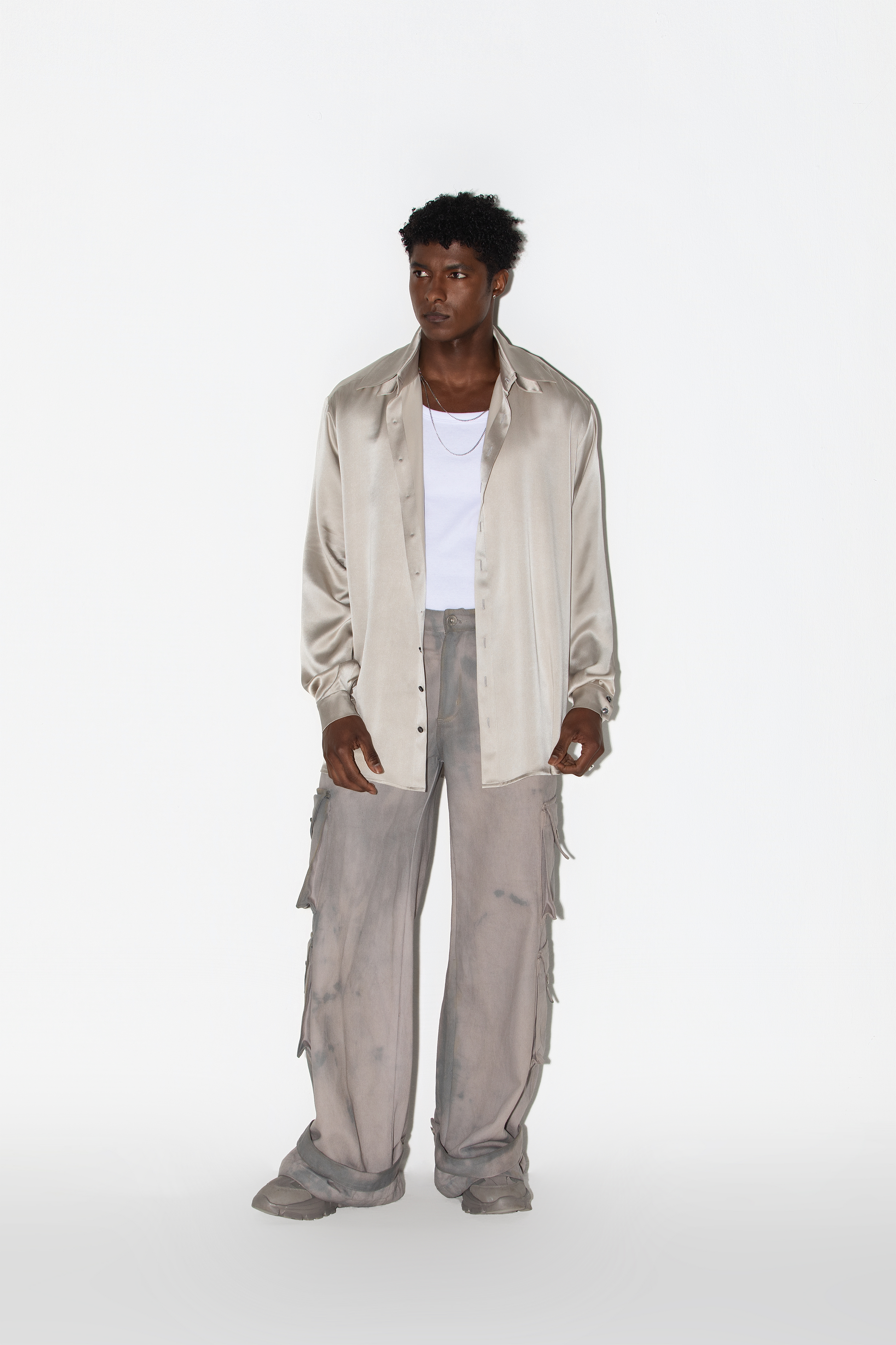 Camisa Kõi Alongada Metálica